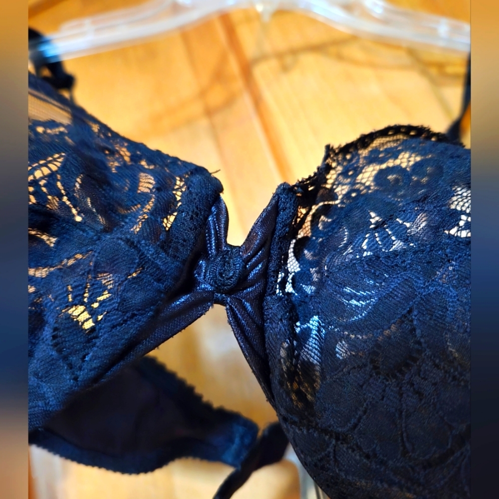 Oscar de La Renta Vintage REAL Black Lace Bra sz 36C